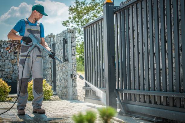 Best Animal Enclosure Cleaning  in Castle Point, MO
